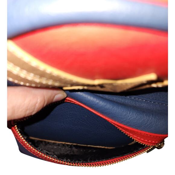 Loungefly Captain Marvel backpack excellent condition main image 5